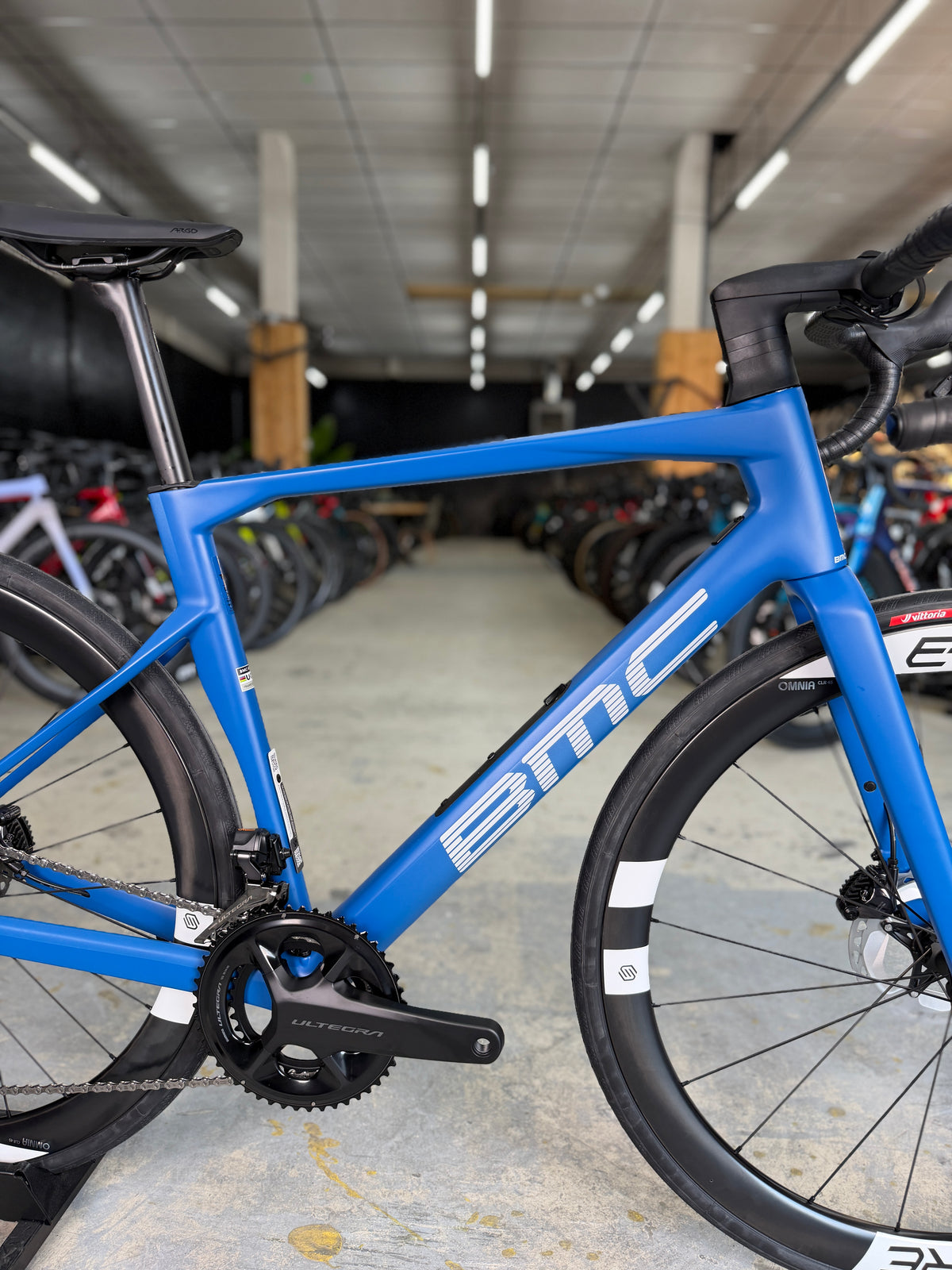 NIEUW BMC Roadmachine TWO Di2 Carbon Racefiets