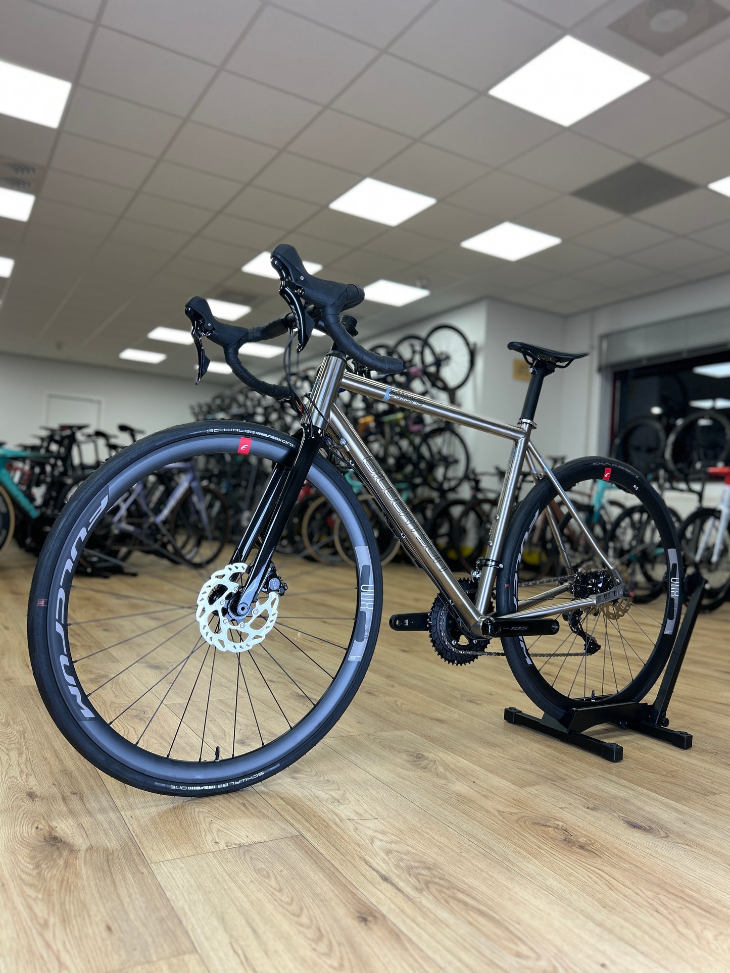 Showroom Model Gilbertson Allure Disc Racefiets