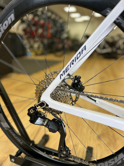 SHOWROOM MODEL 0km Merida Scultura 5000 Di2 Carbon Racefiets