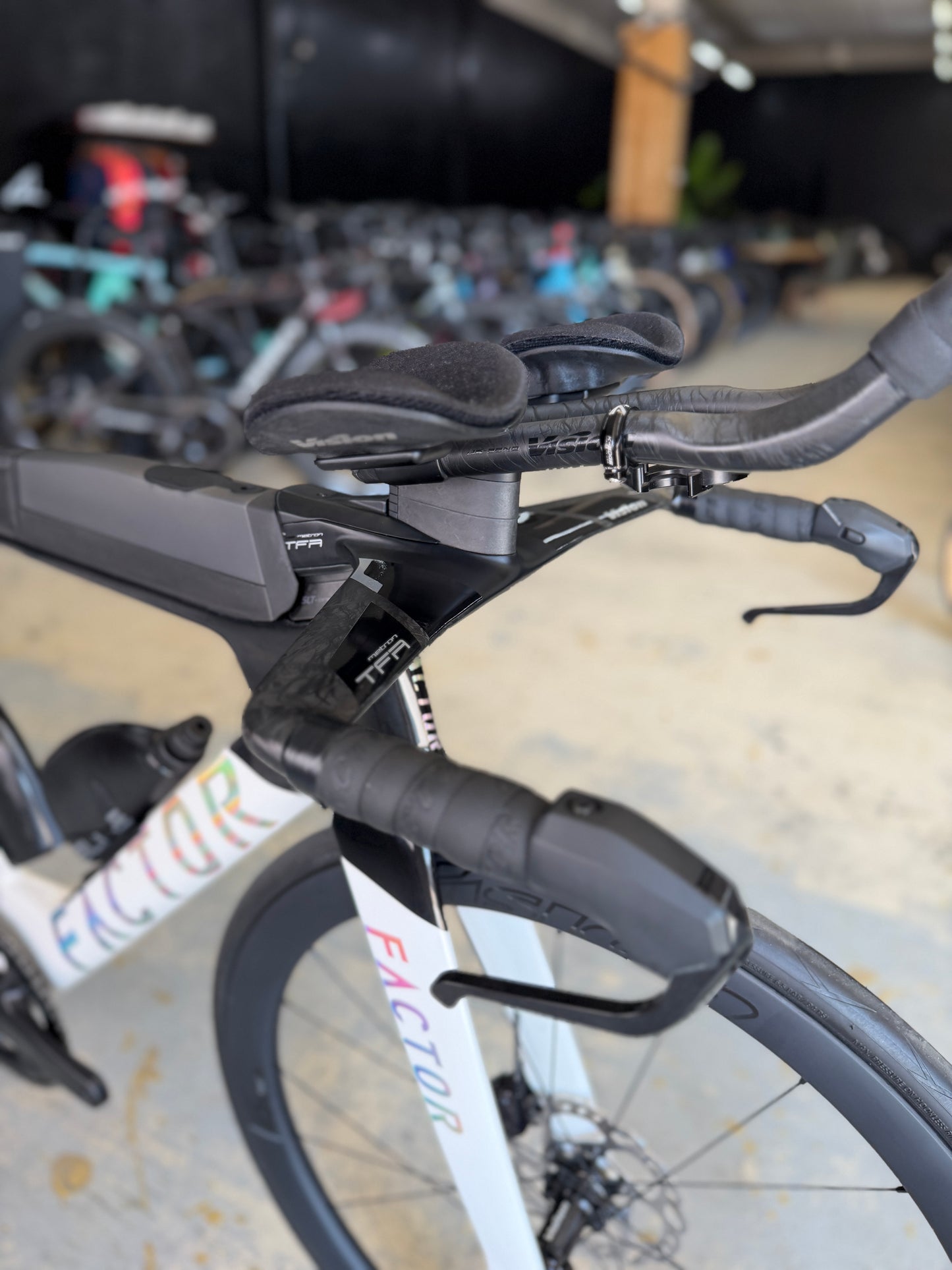 Demo Factor SLiCK Di2 Carbon TT
