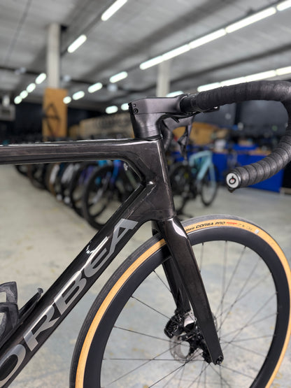 Orbea Orca M20iTEAM Di2 Carbon Racefiets
