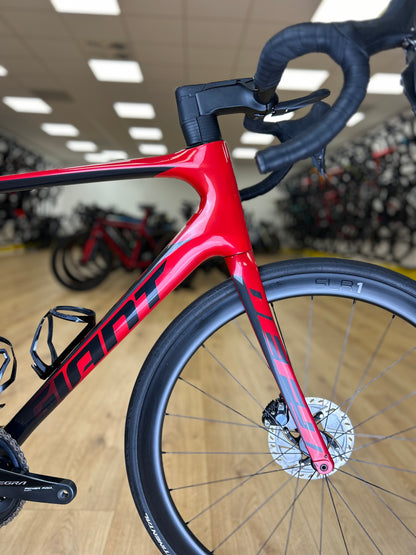 Giant Defy Pro 1 Di2 Ultegra Carbon Disc Racefiets