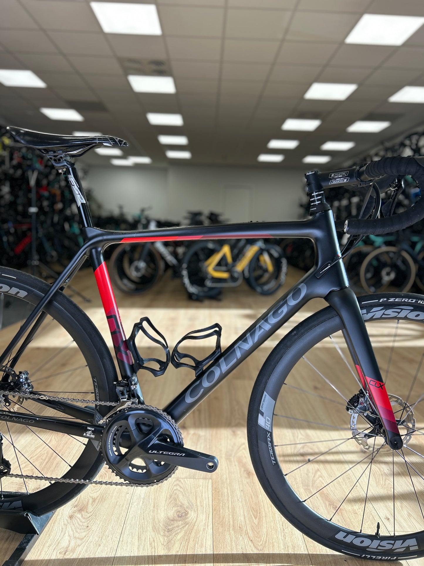 Colnago CLX Disc Carbon Road Bike