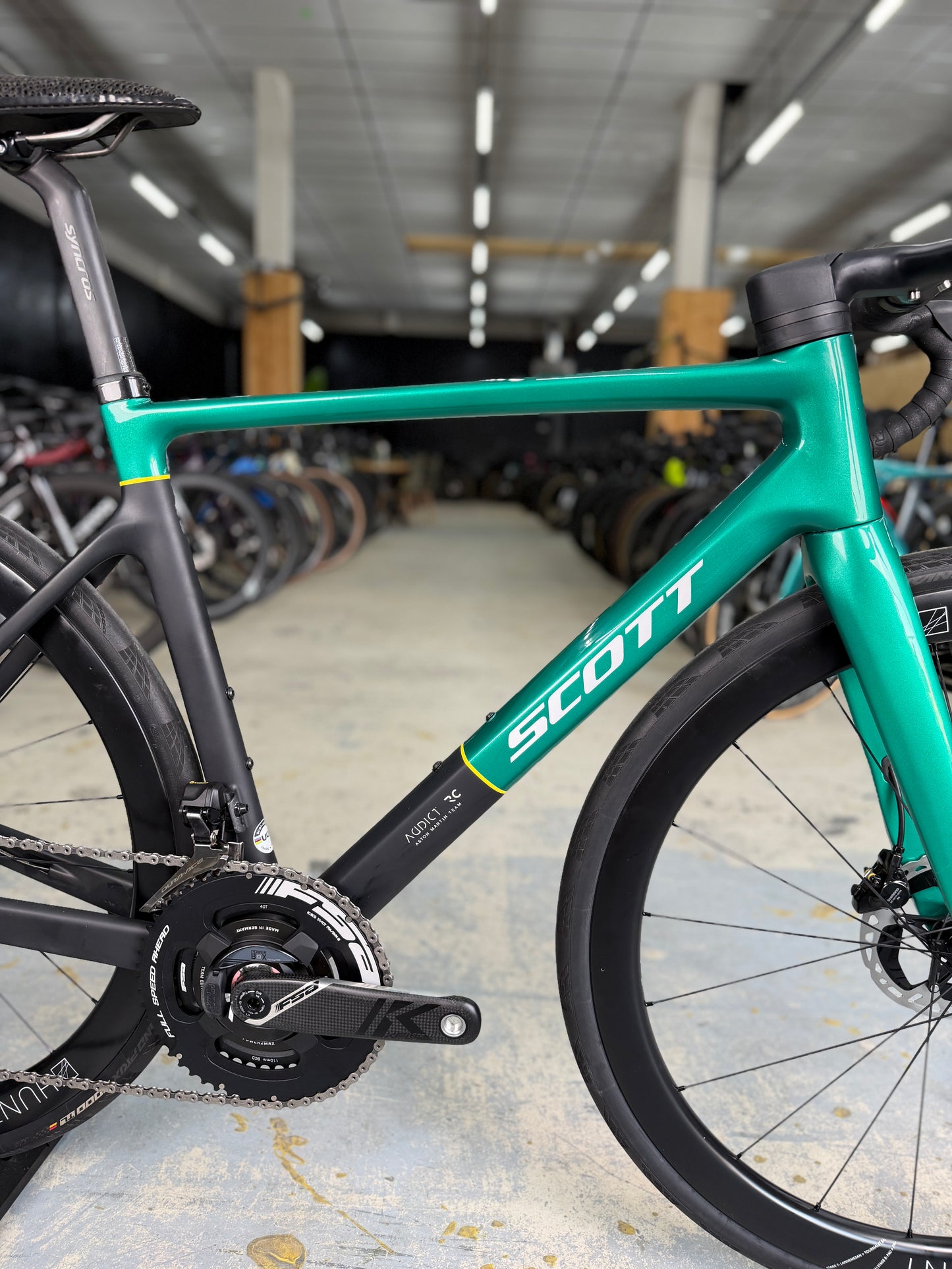 Scott Addict RC Di2 Aston Martin Carbon Racefiets