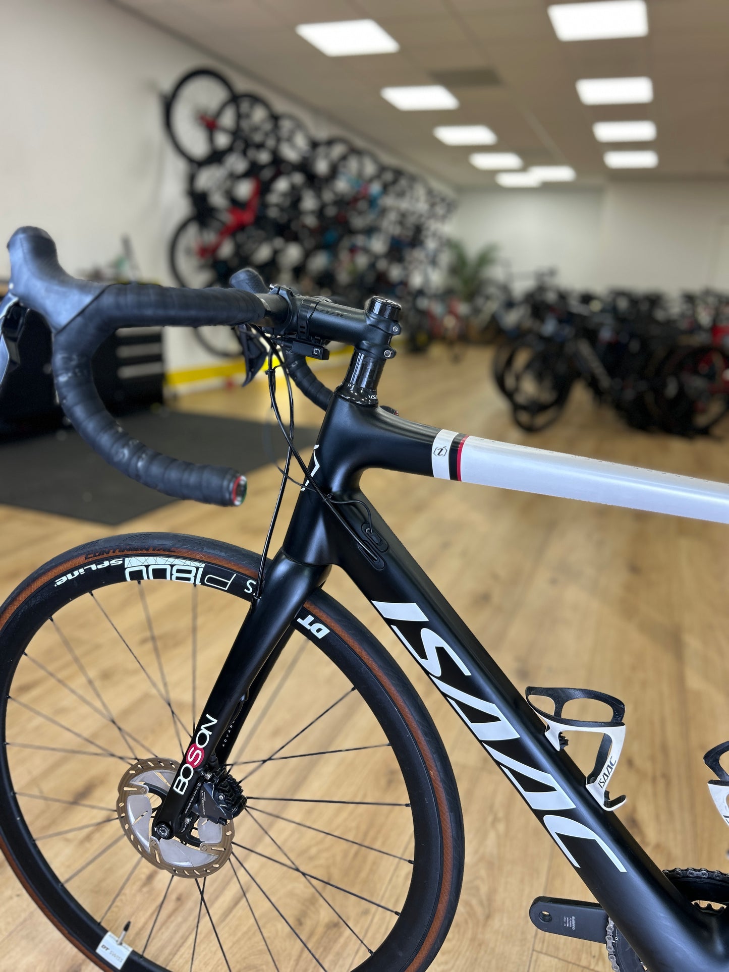 Isaac Element Di2 Carbon Racefiets