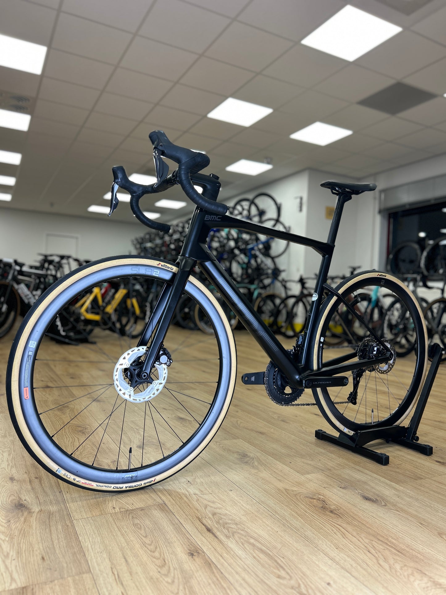 BMC RoadMachine 01 Di2 Carbon Road Bike