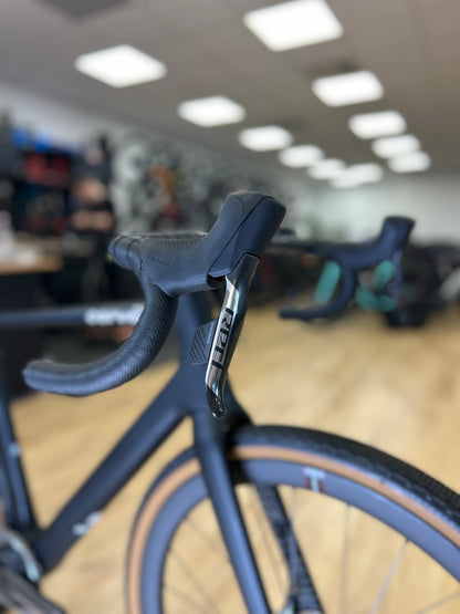 0km Showroom Model Cervelo Aspero 5 Red XPLR AXS Gravel Fiets