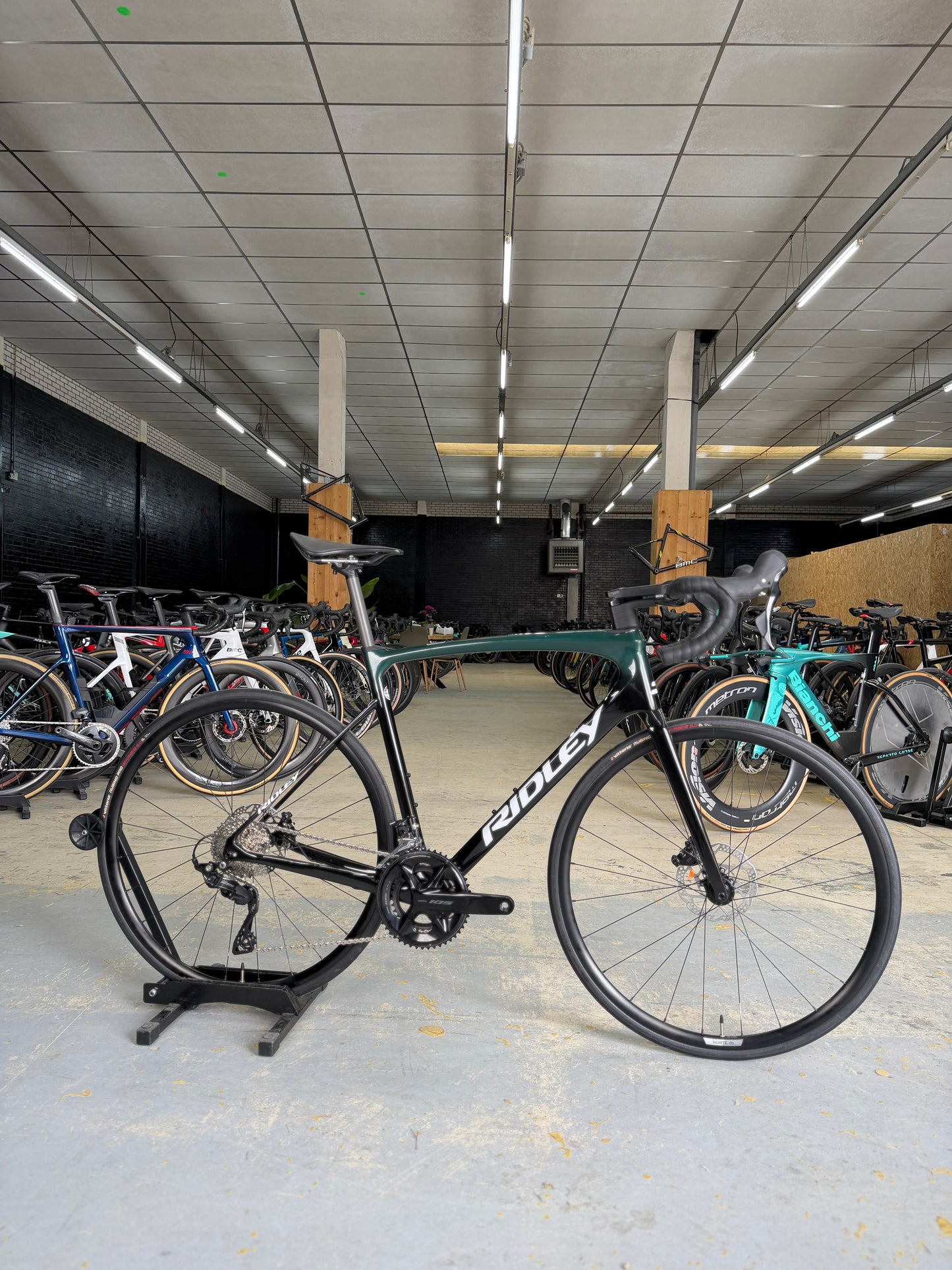 NEW Ridley Fenix SLiC Carbon Road Bike