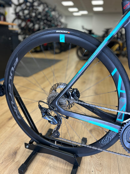 Bianchi Oltre XR3 Disc Carbon Road Bike