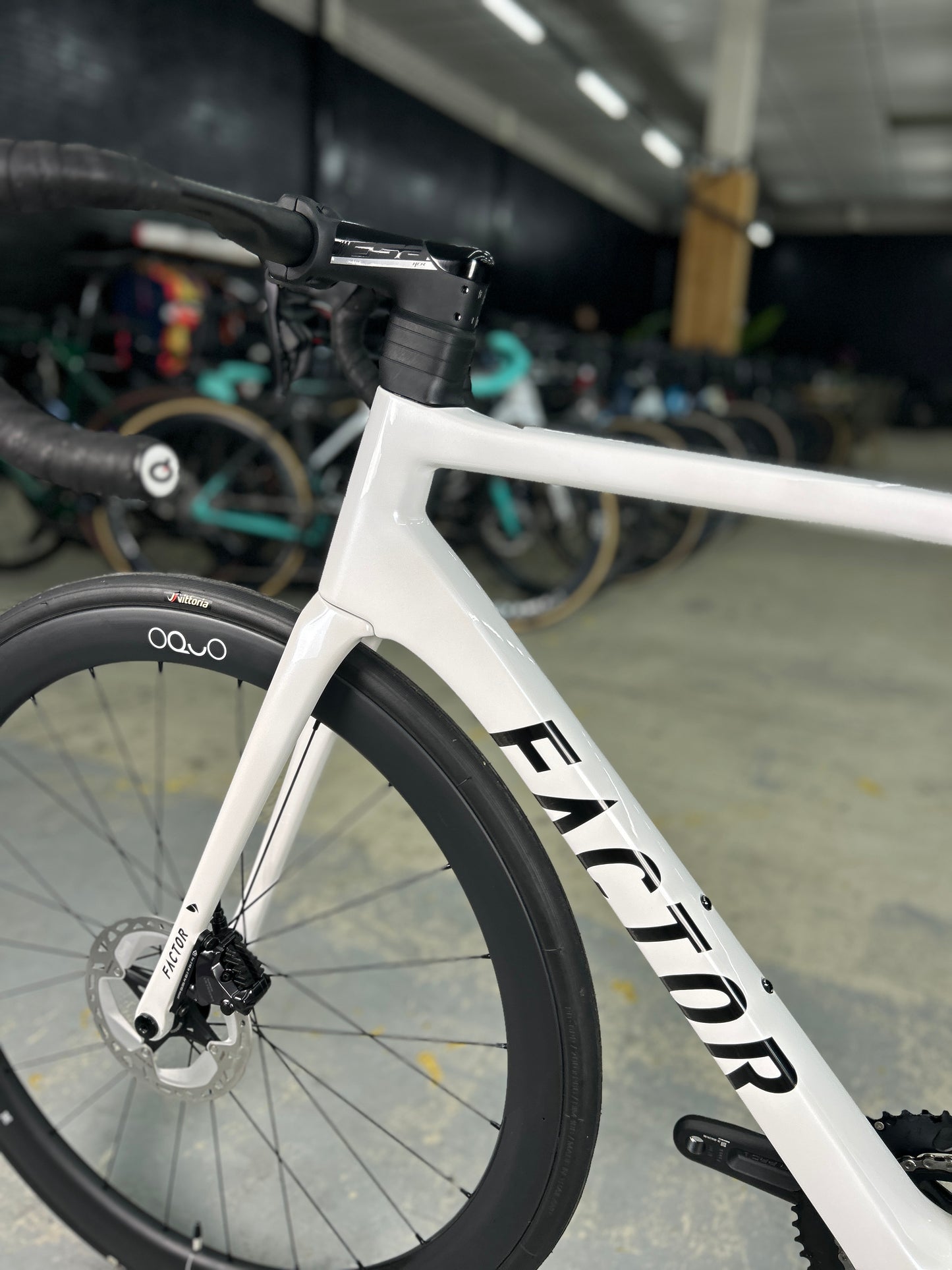 Showroom Factor O2 Di2 Carbon Racefiets