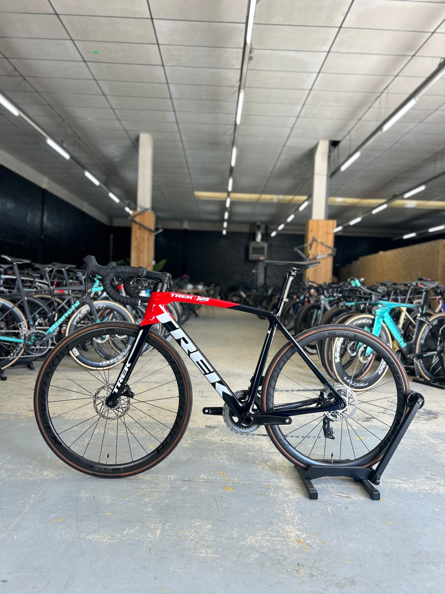 Trek Emonda SLR6 AXS Carbon Road Bike