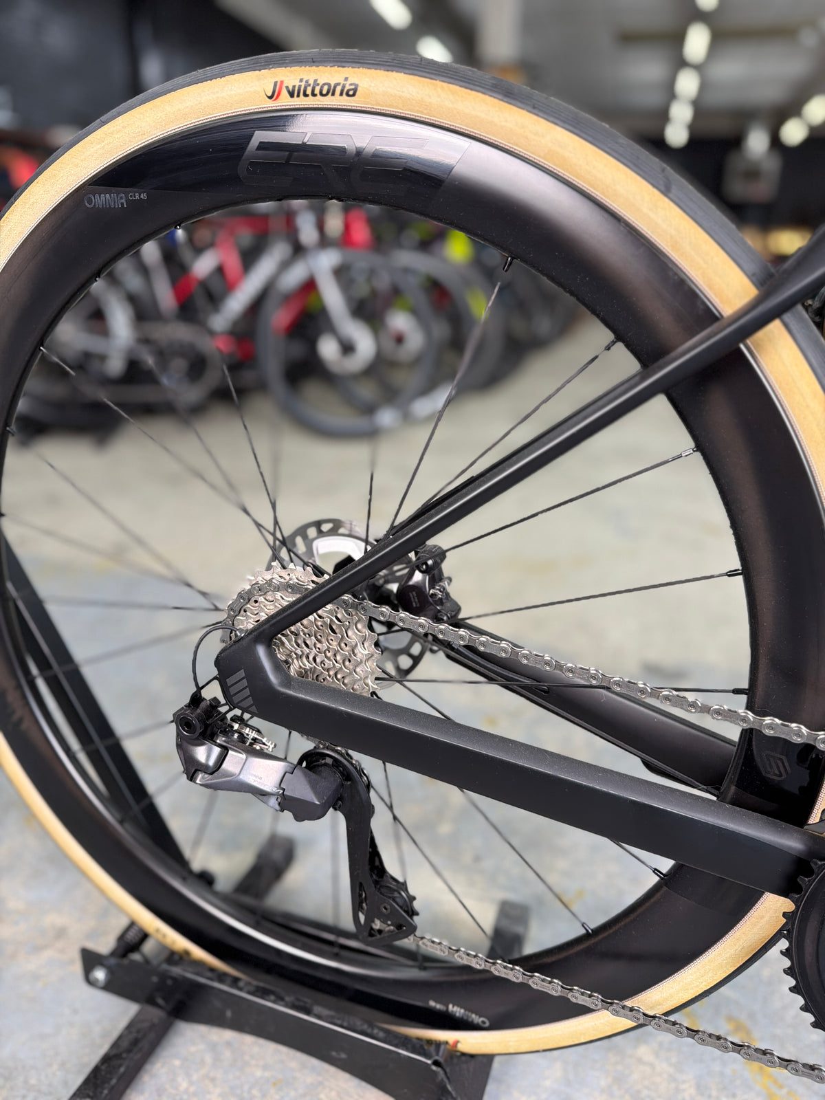 NIEUW BMC Roadmachine Di2 Carbon Racefiets