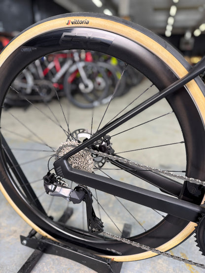 NIEUW BMC Roadmachine Di2 Carbon Racefiets