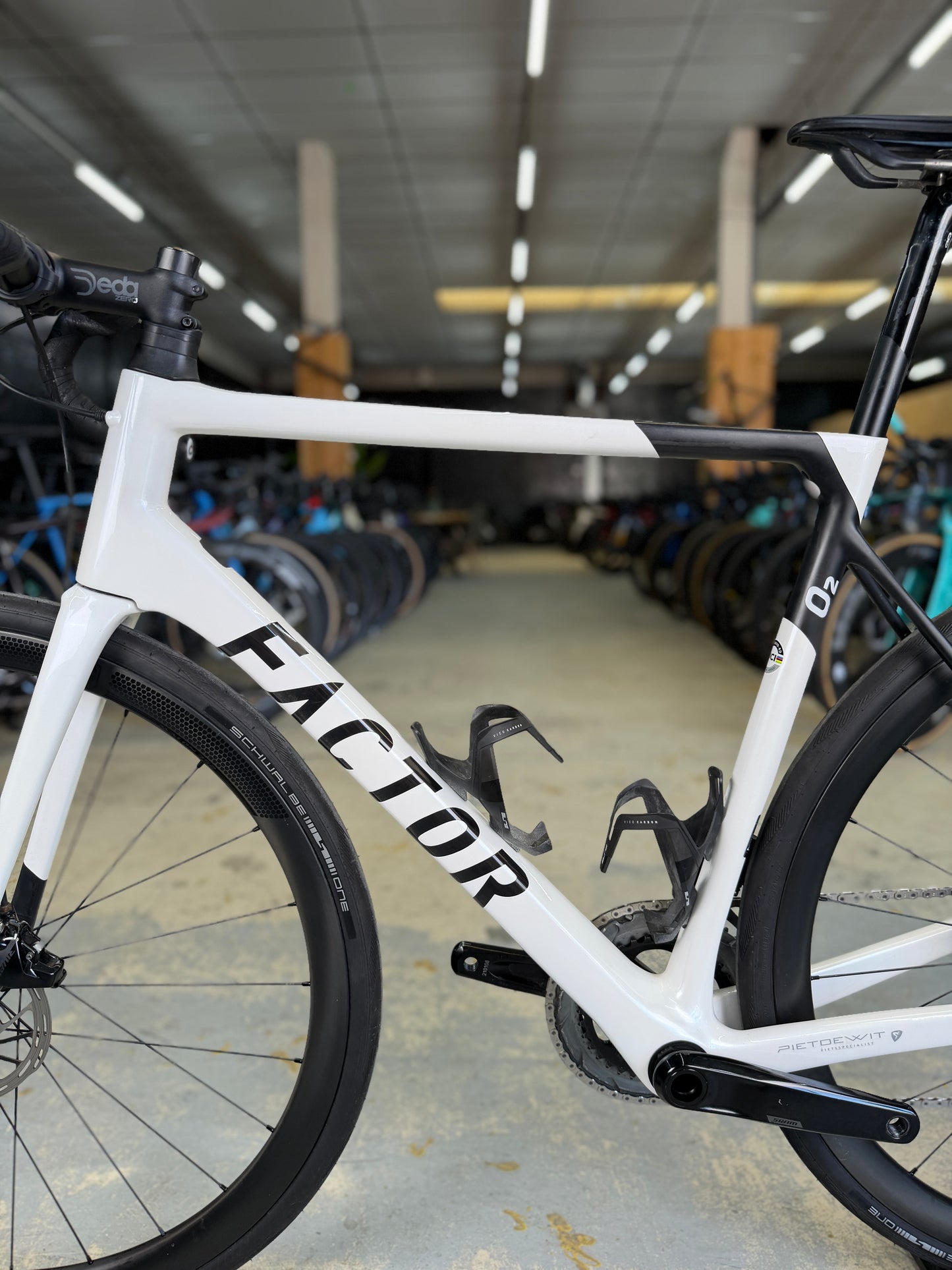 Factor O2 AXS Carbon Racefiets