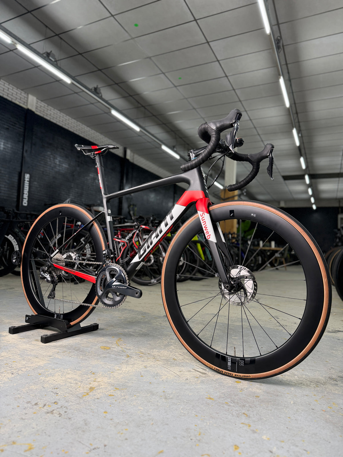 Giant Defy SL Di2 Carbon Road Bike