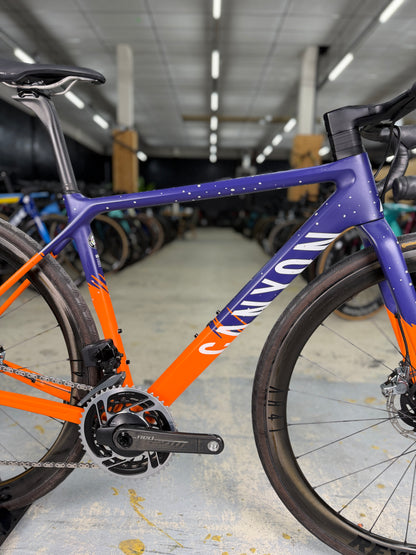 Canyon Ultimate CF SLX 9 WMN eTap Carbon Racefiets