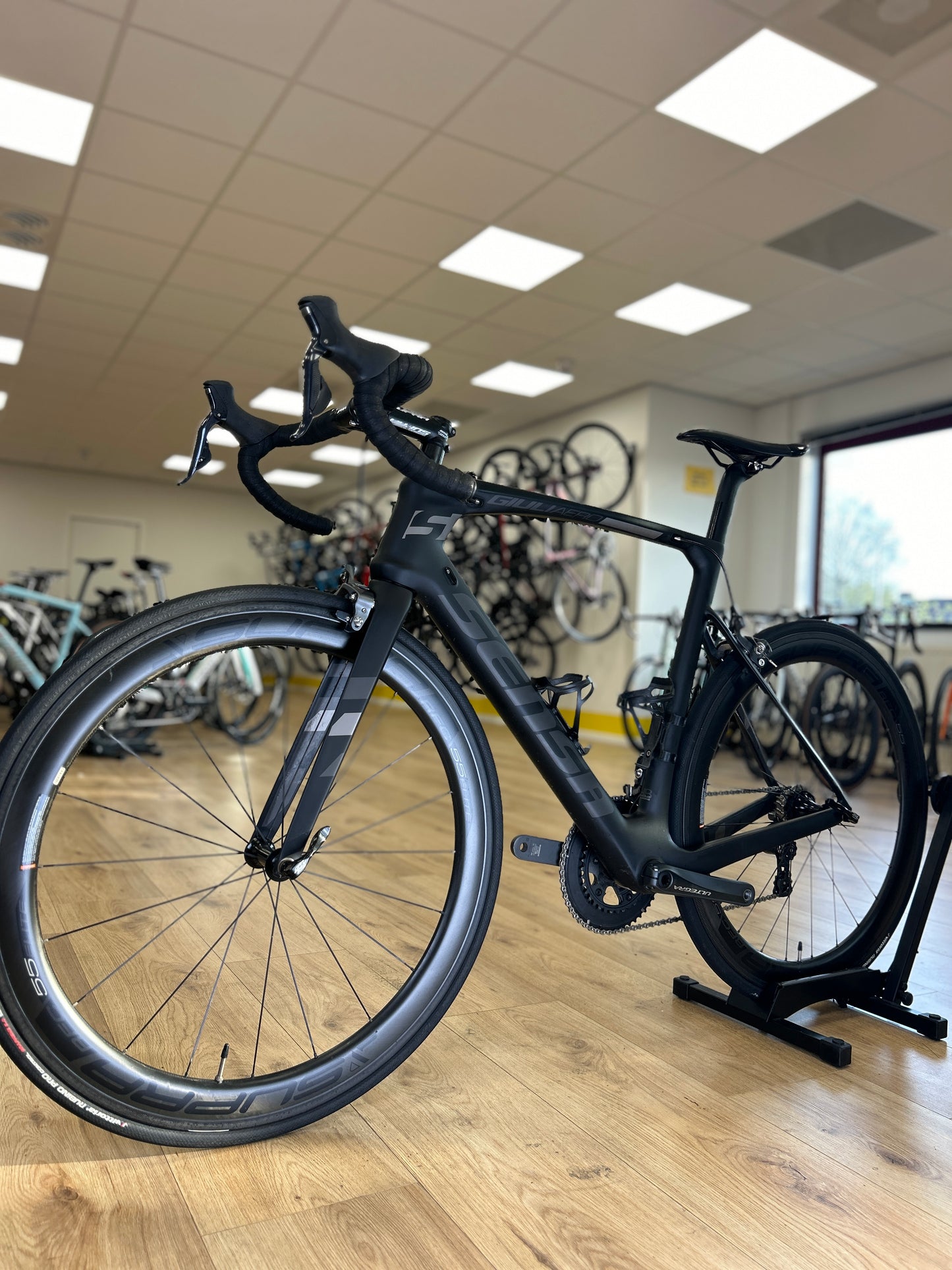 Sensa Giulia Aero Di2 Carbon Racefiets