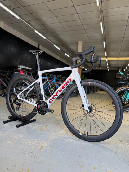 SHOWROOM Cervélo Caledonia-5 AXS Carbon Racefiets