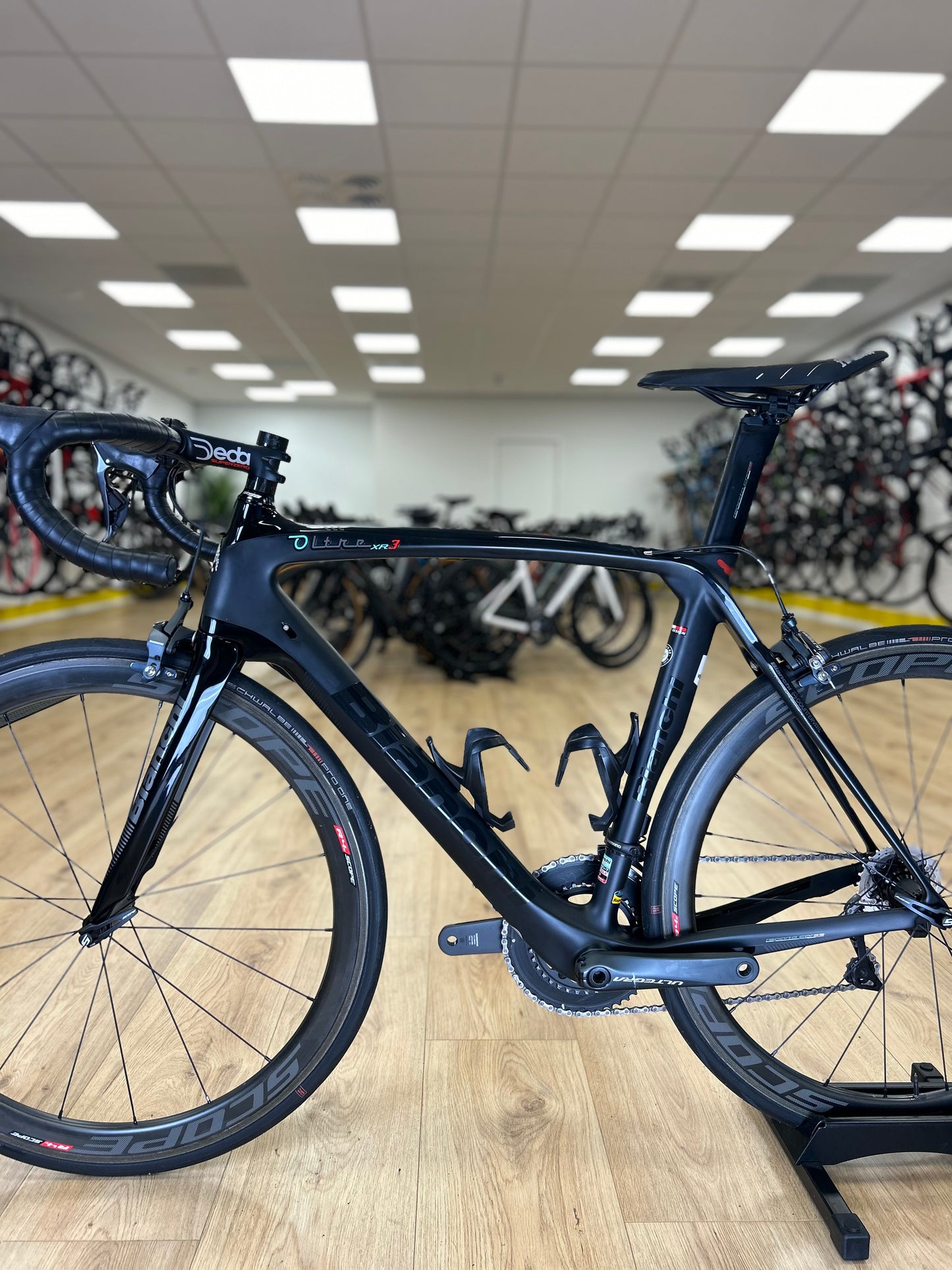 Bianchi Oltre xr3 CV Di2 Scope Carbon Racefiets