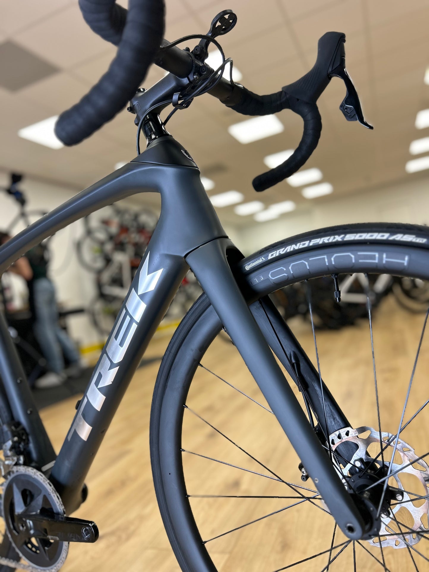 Trek Domane SL6 AXS Carbon Disc Racefiets