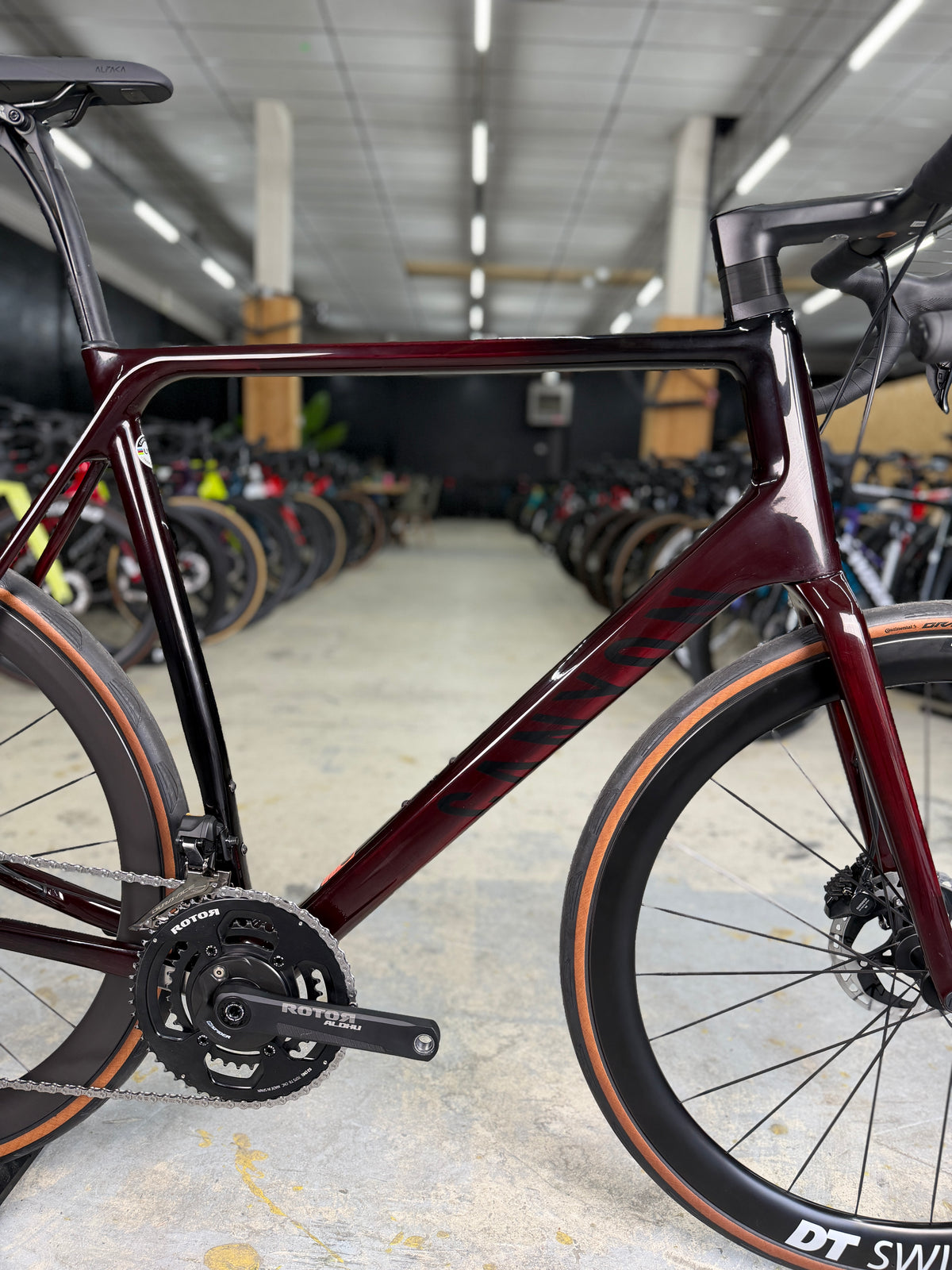 Canyon Endurance CF SLX9 Di2 Carbon Racefiets