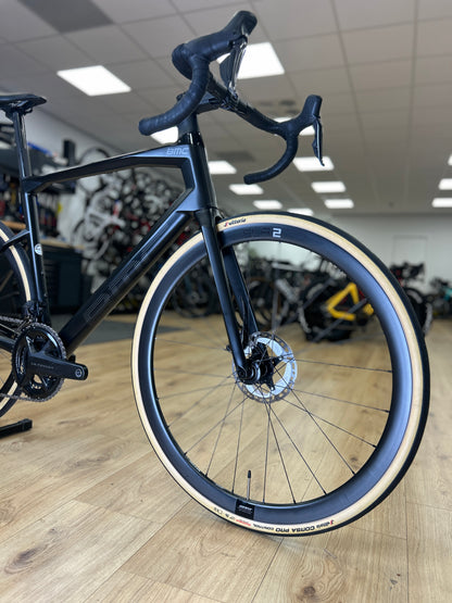 BMC RoadMachine 01 Di2 Carbon Road Bike