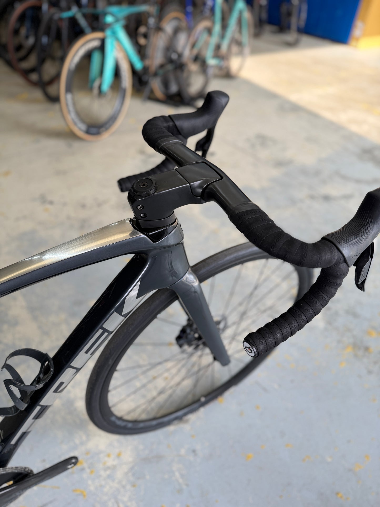 Trek Émonda SL6 AXS Carbon Road Bike