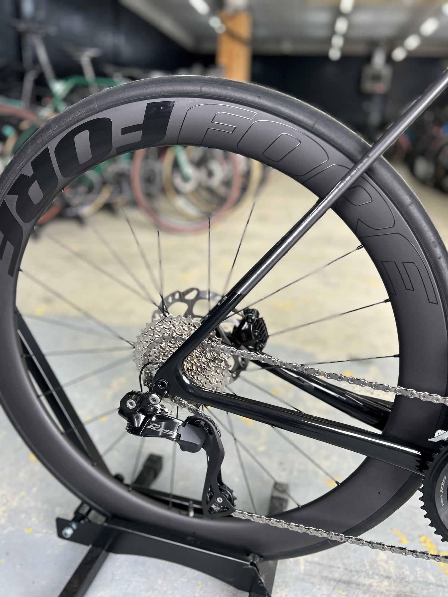 NEW Isaac Element Di2 Carbon Road Bike