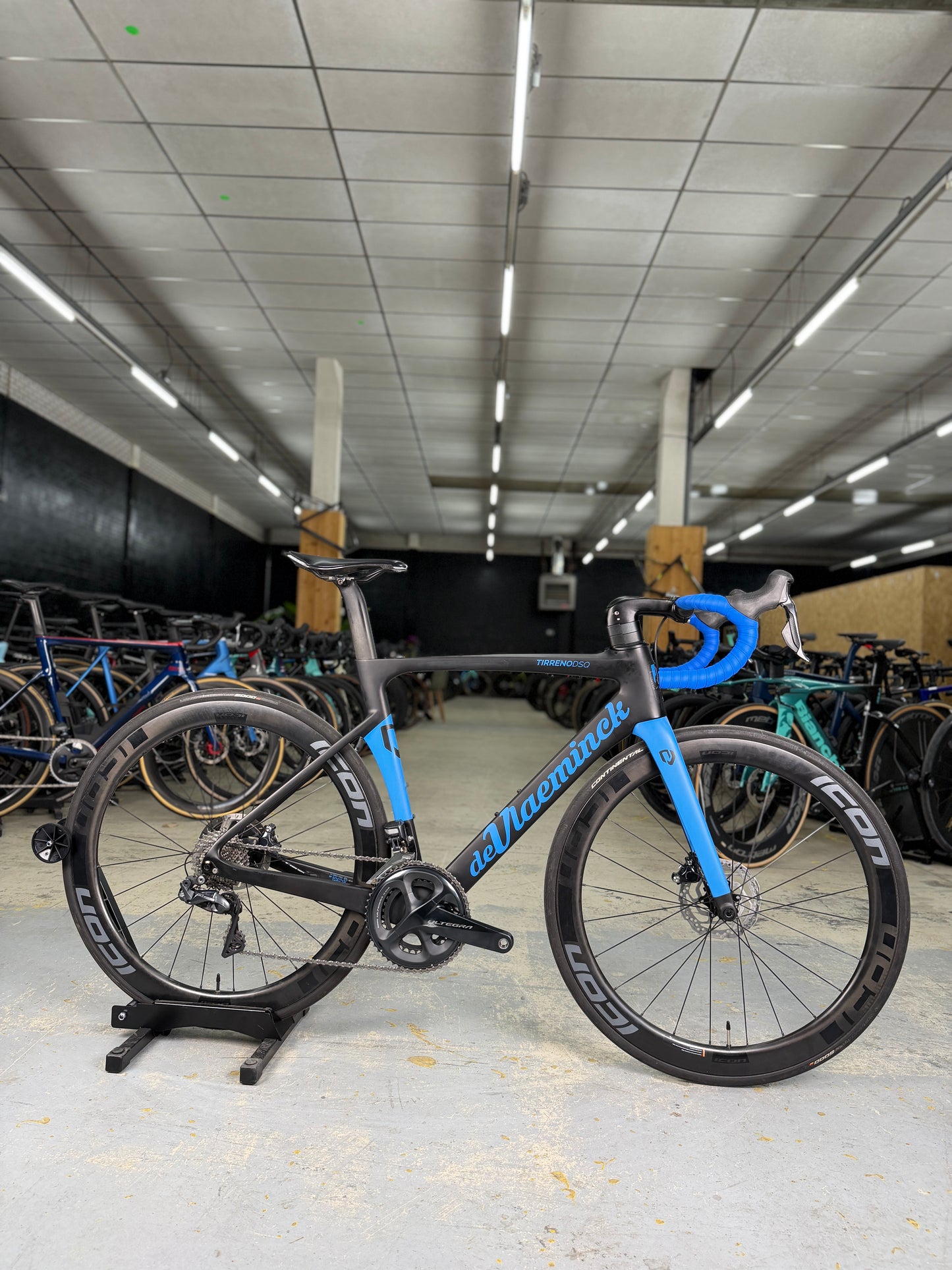 Roger de Vlaeminck Tirreno DSQ Di2 Carbon Road Bike