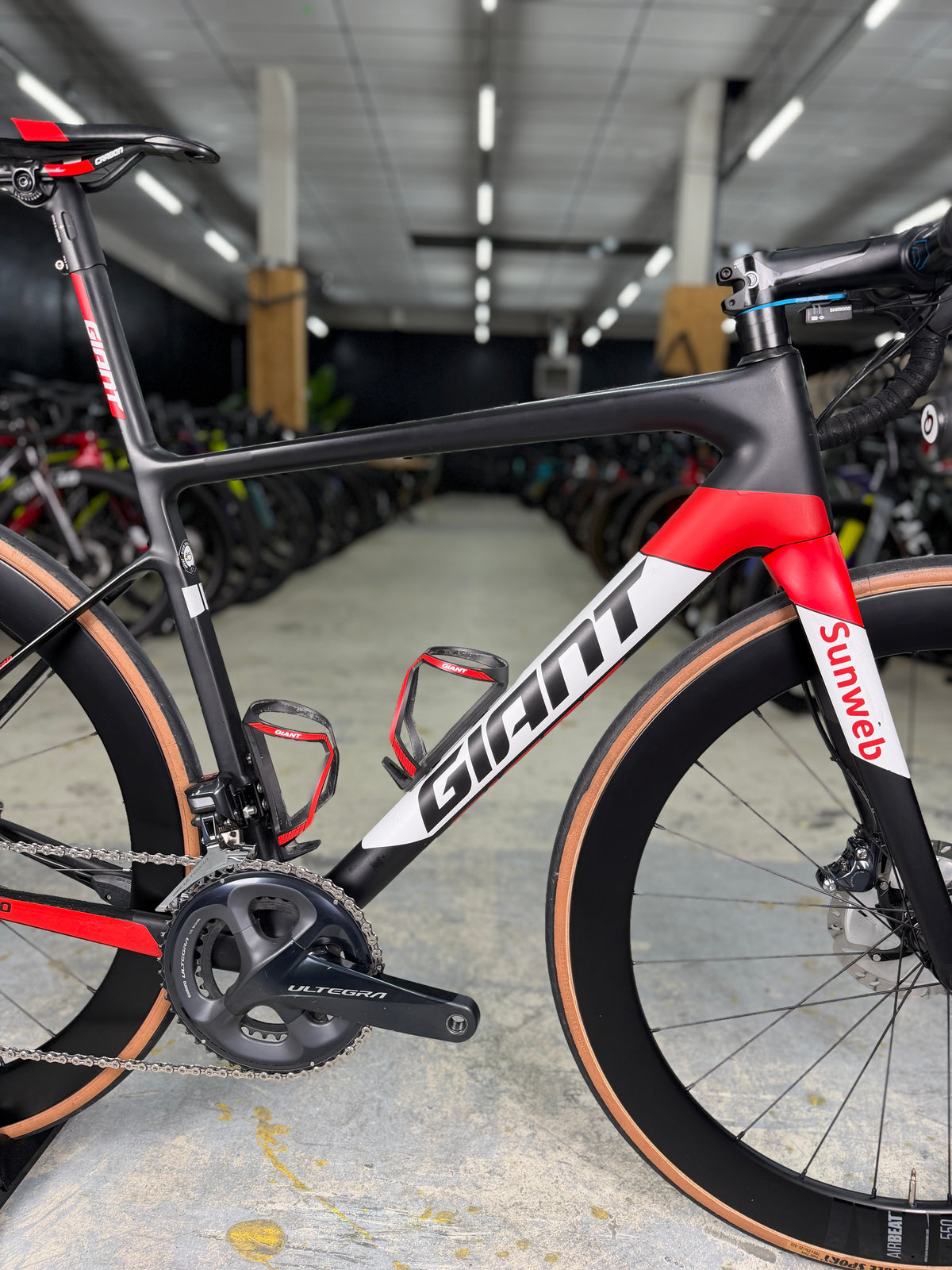Giant Defy SL Di2 Carbon Road Bike