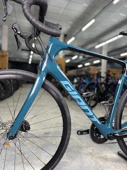 Giant Defy Carbon Racefiets