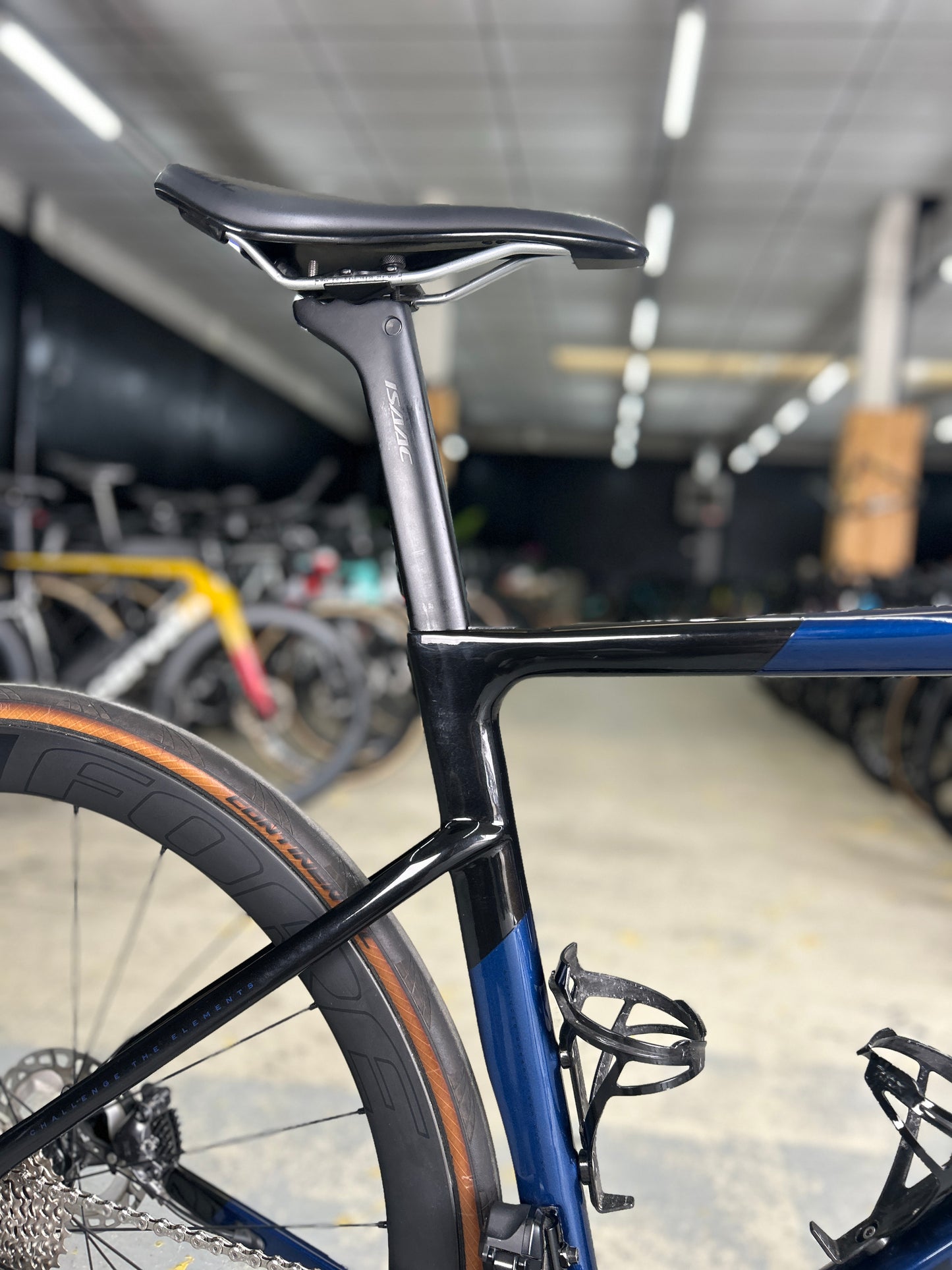 Isaac Boson Di2 Carbon Road Bike