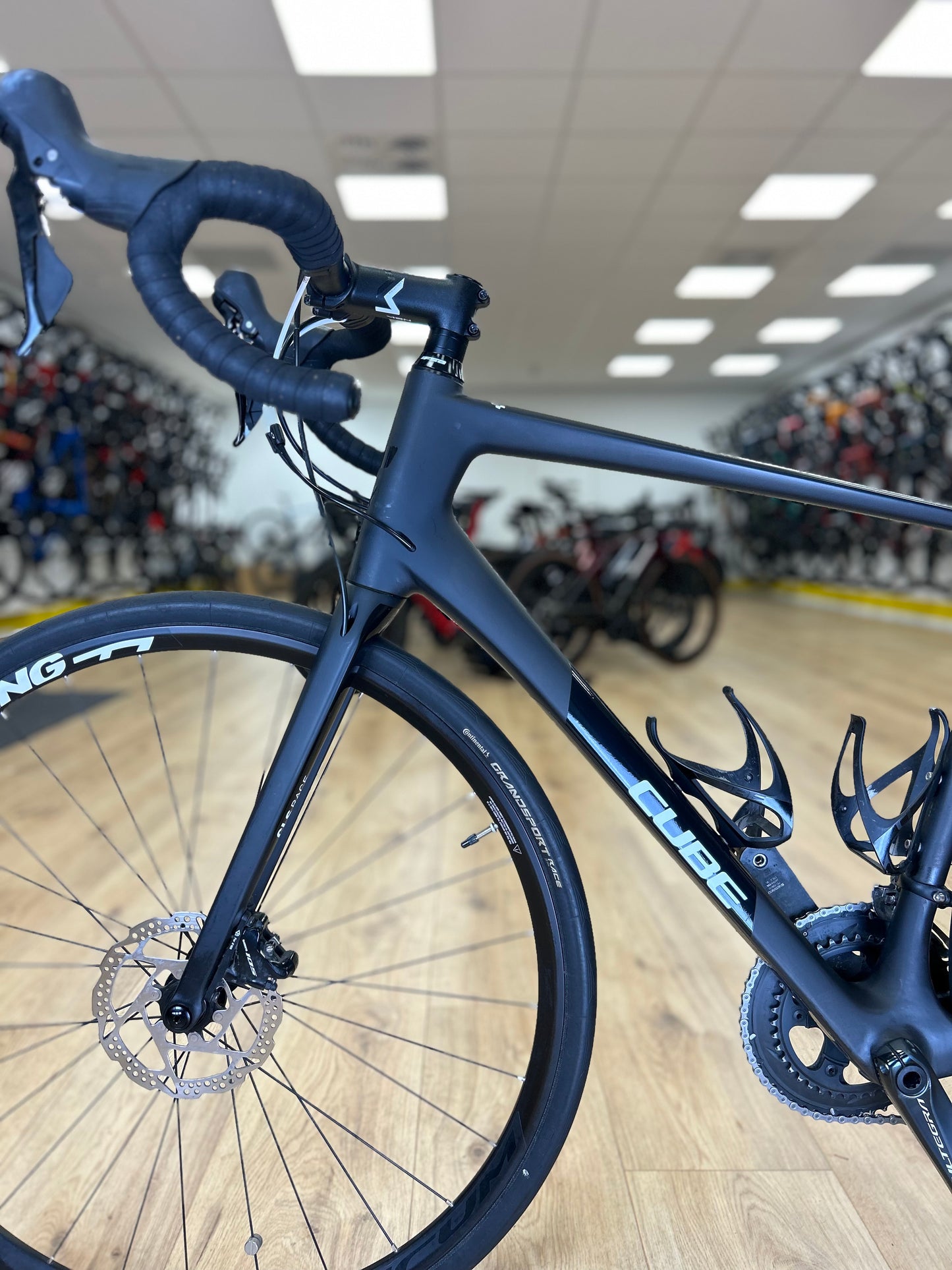 Cube Attain Carbon Ultegra Racefiets