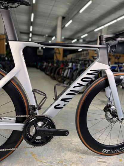 300km Canyon Aeroad CF SLX Di2 Carbon Racefiets