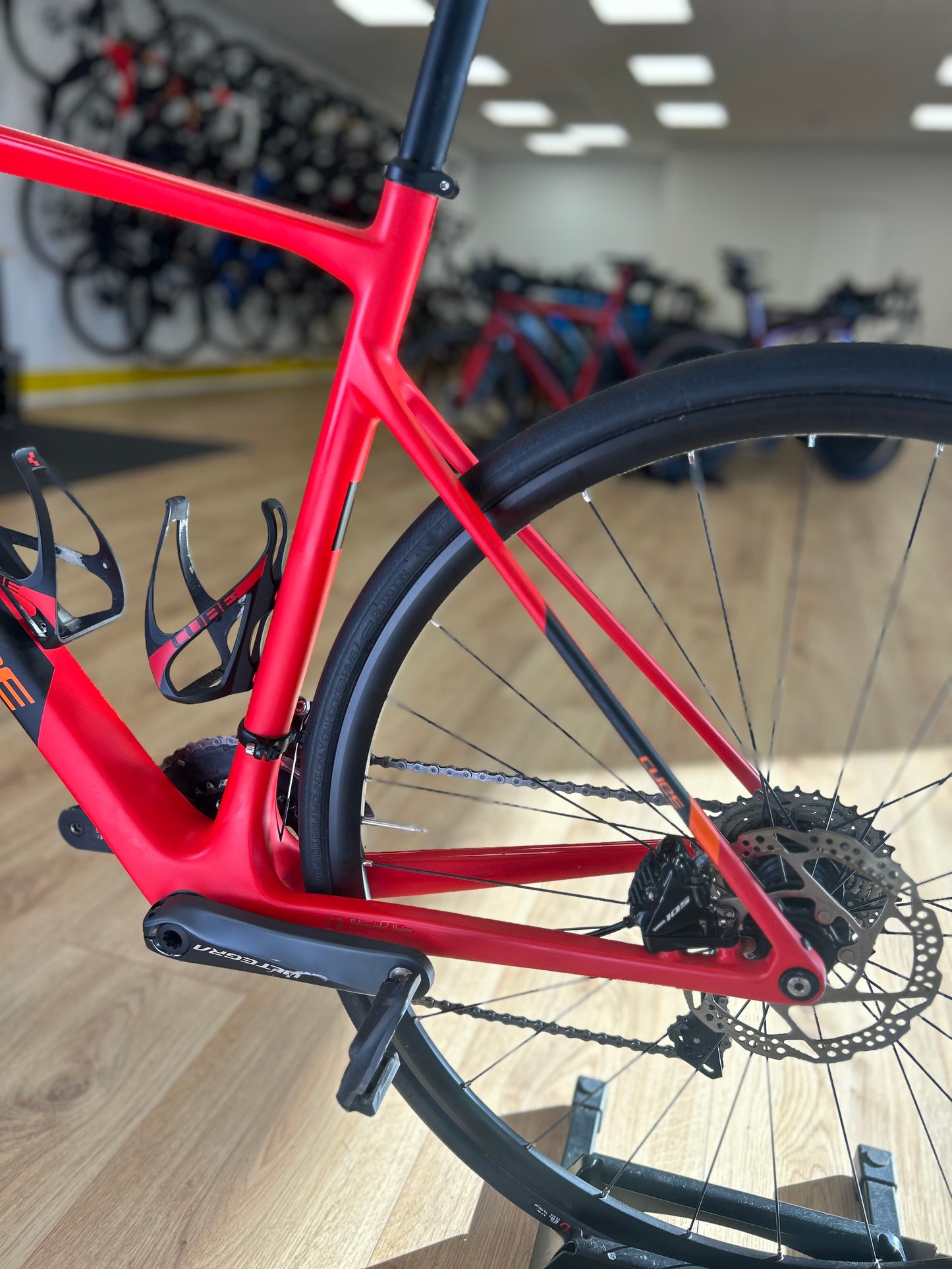 Cube Attain Carbon Ultegra Racefiets