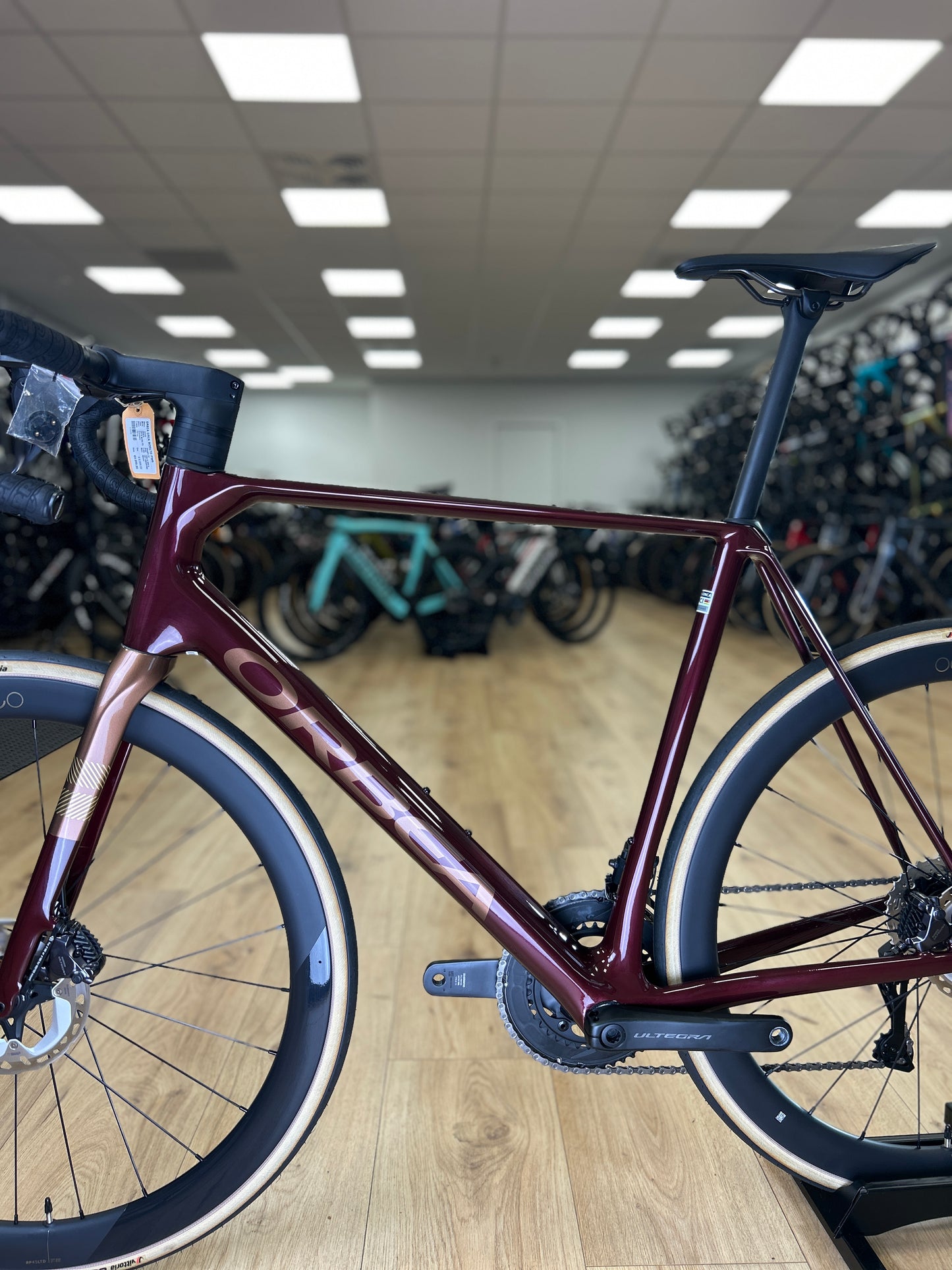 0km Showroom Model Orbea Orca M20iLTD PWR Di2 Carbon Racefiets