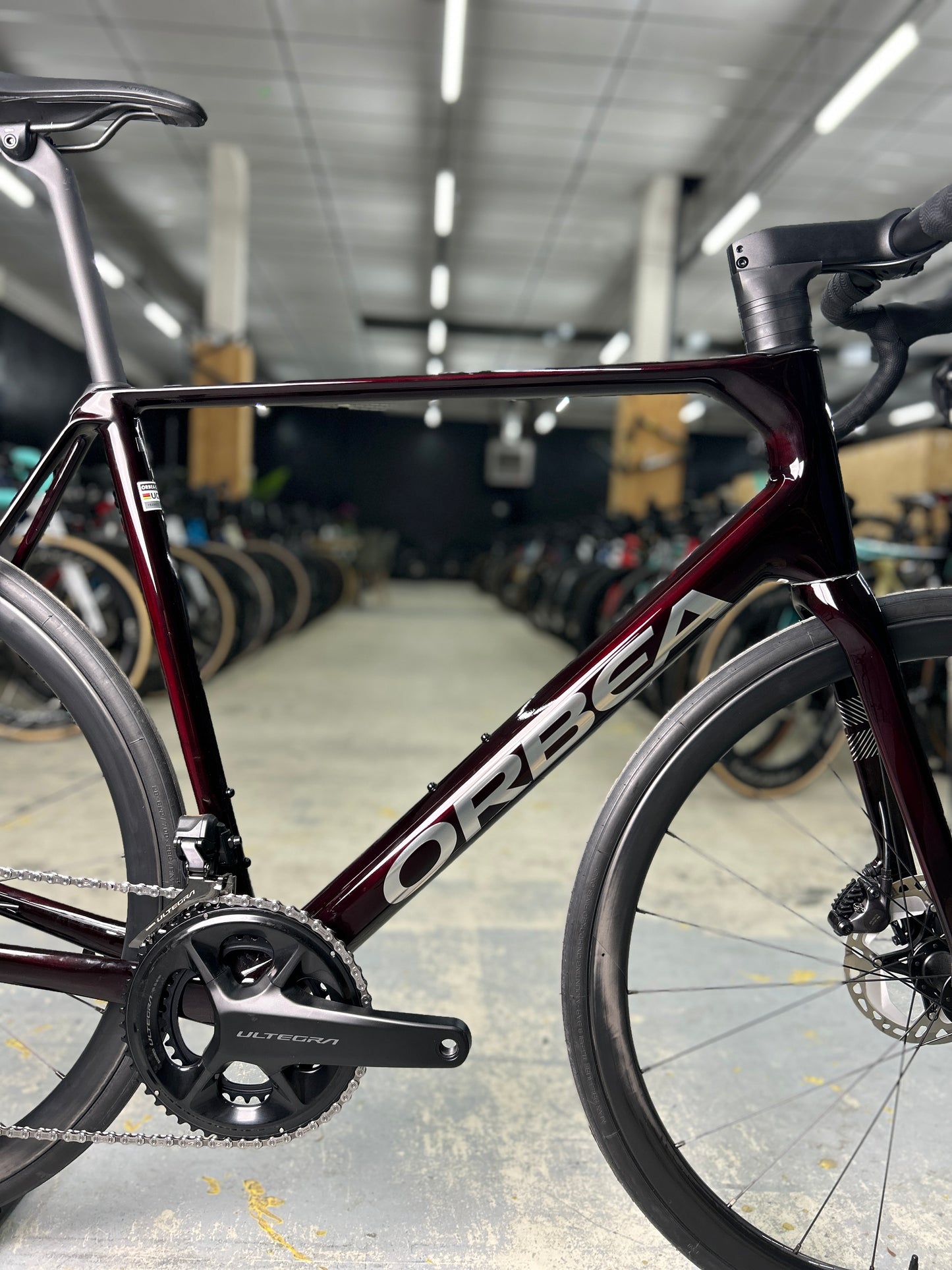 Showroom Model Orbea Orca M20iTEAM Di2 Carbon Road Bike