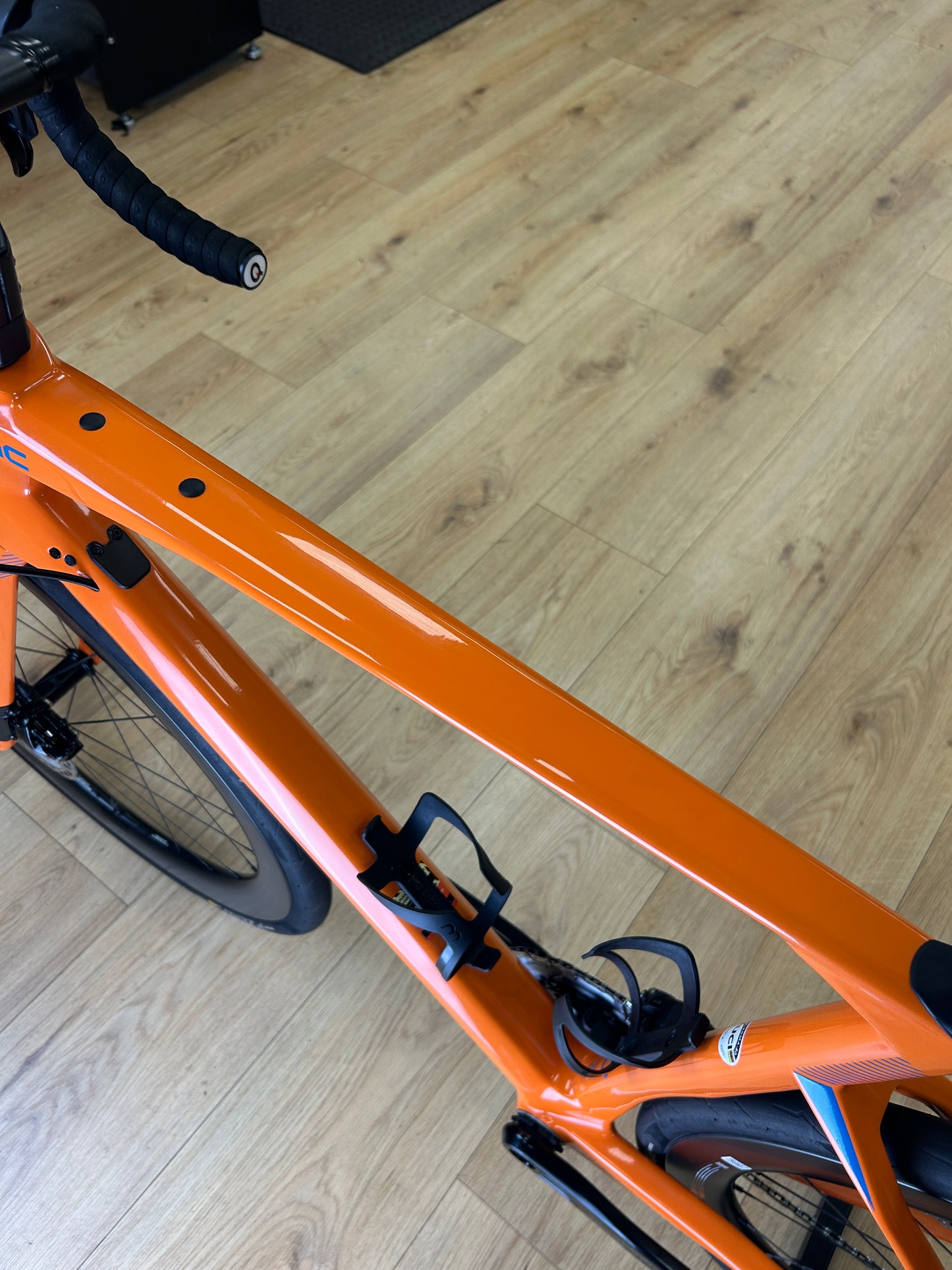 BMC RoadMachine One Carbon Racefiets