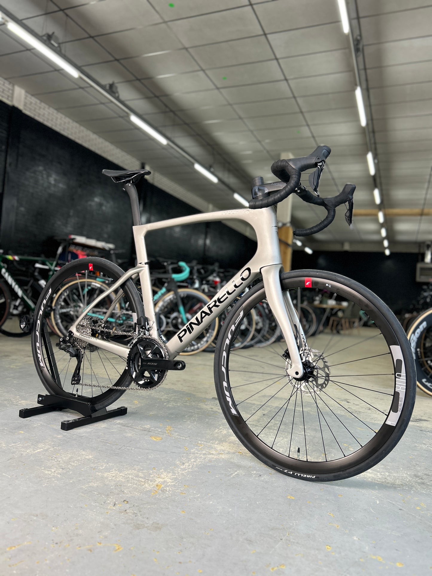 NIEUW Pinarello F5 Di2 Carbon Racefiets