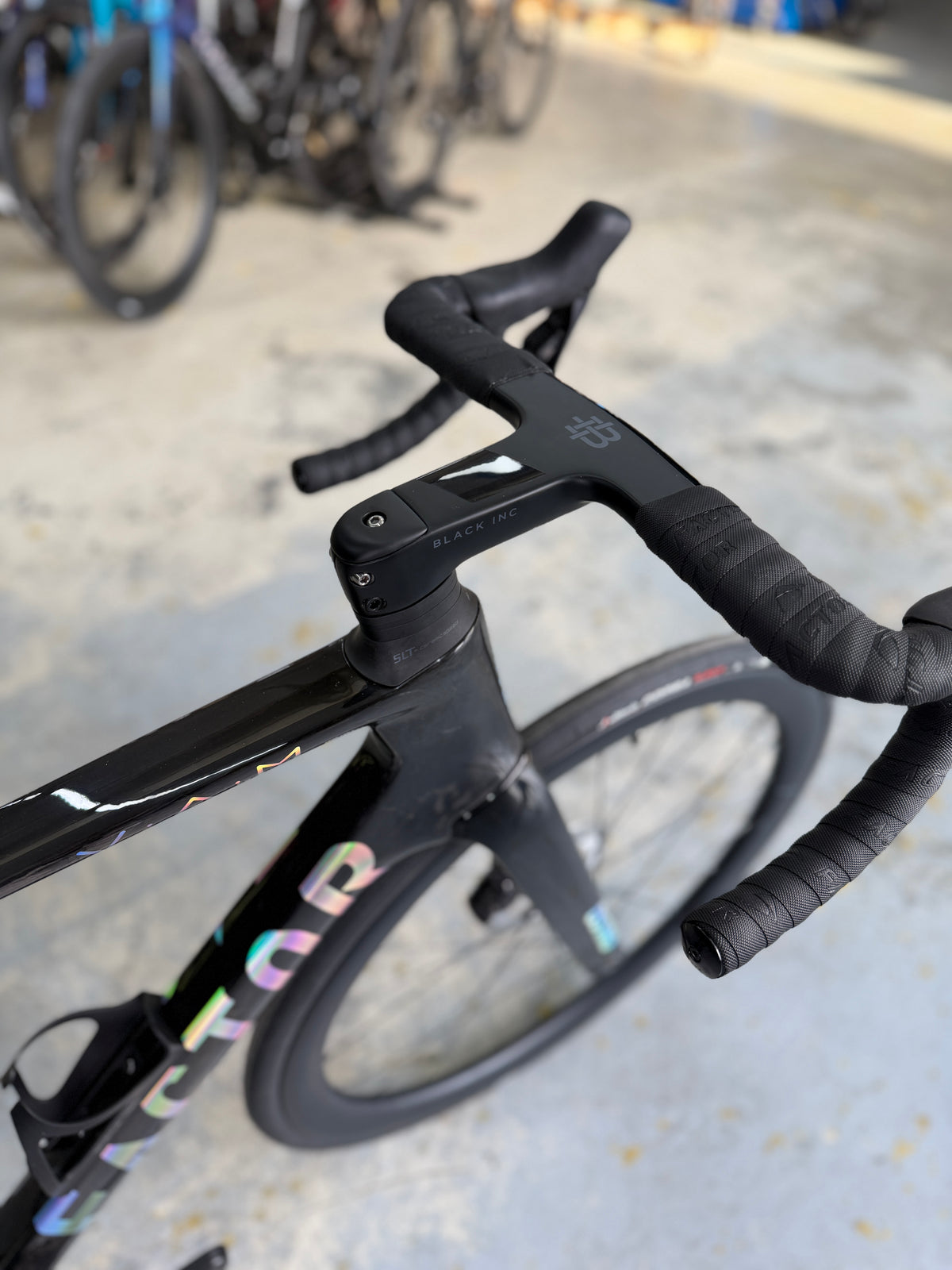 NIEUW Factor Ostro VAM Di2 Carbon Racefiets