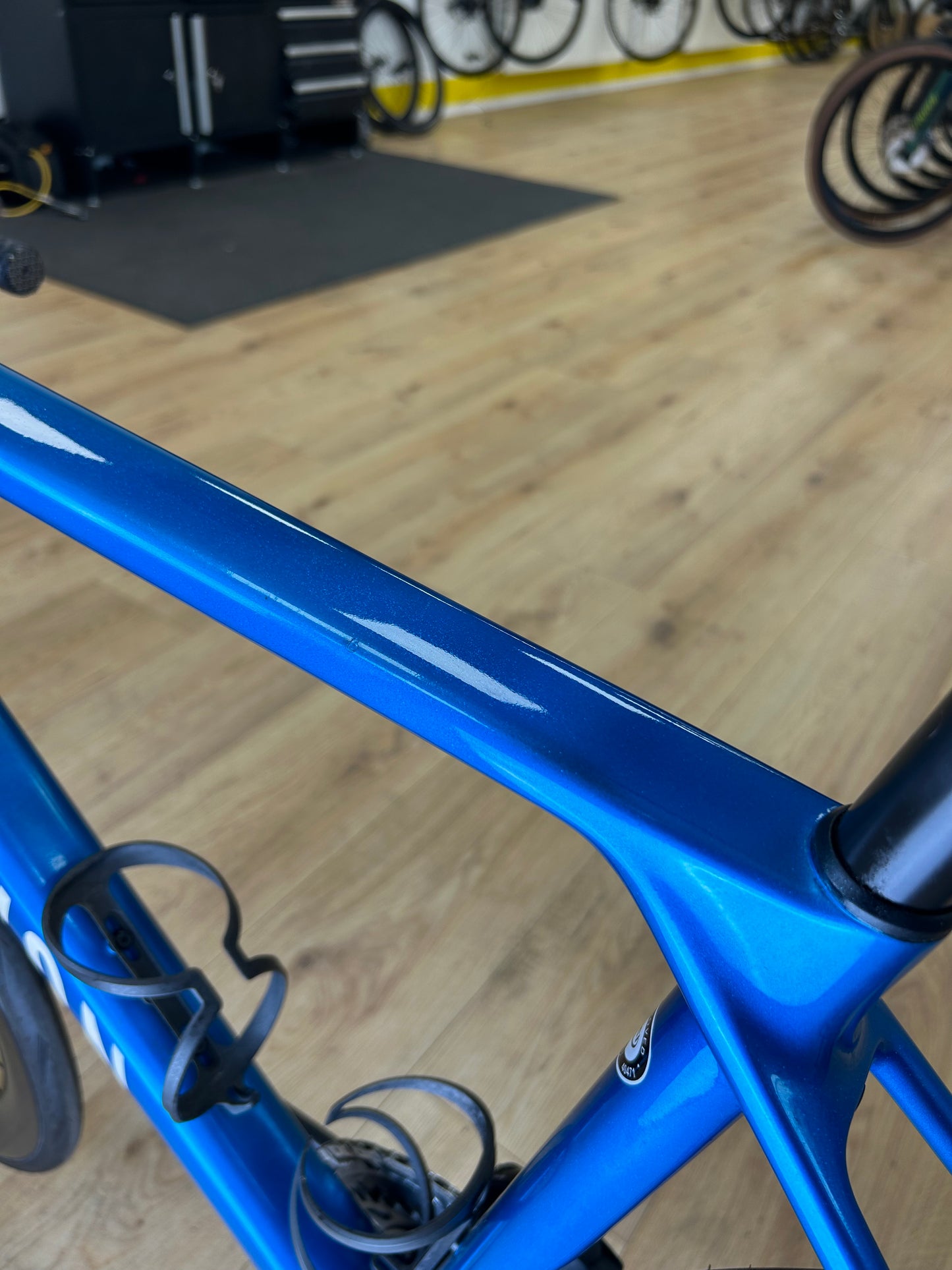 Canyon Ultimate eTap Red Carbon Disc Racefiets