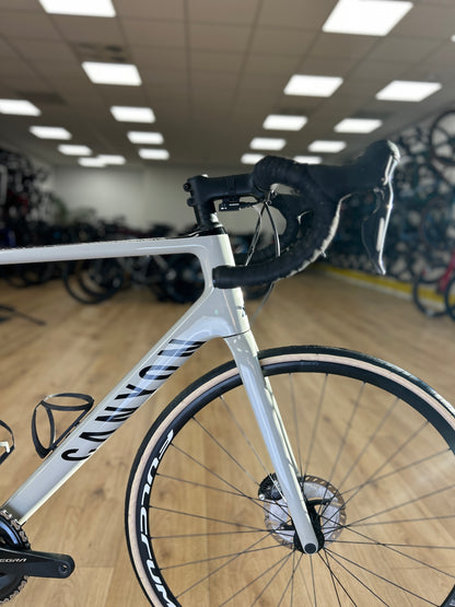 Canyon Endurace CF SL 8 Disc Di2 Carbon Racefiets