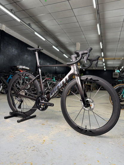 SHOWROOM Giant Propel Advanced Pro 0 Di2 Carbon Racefiets