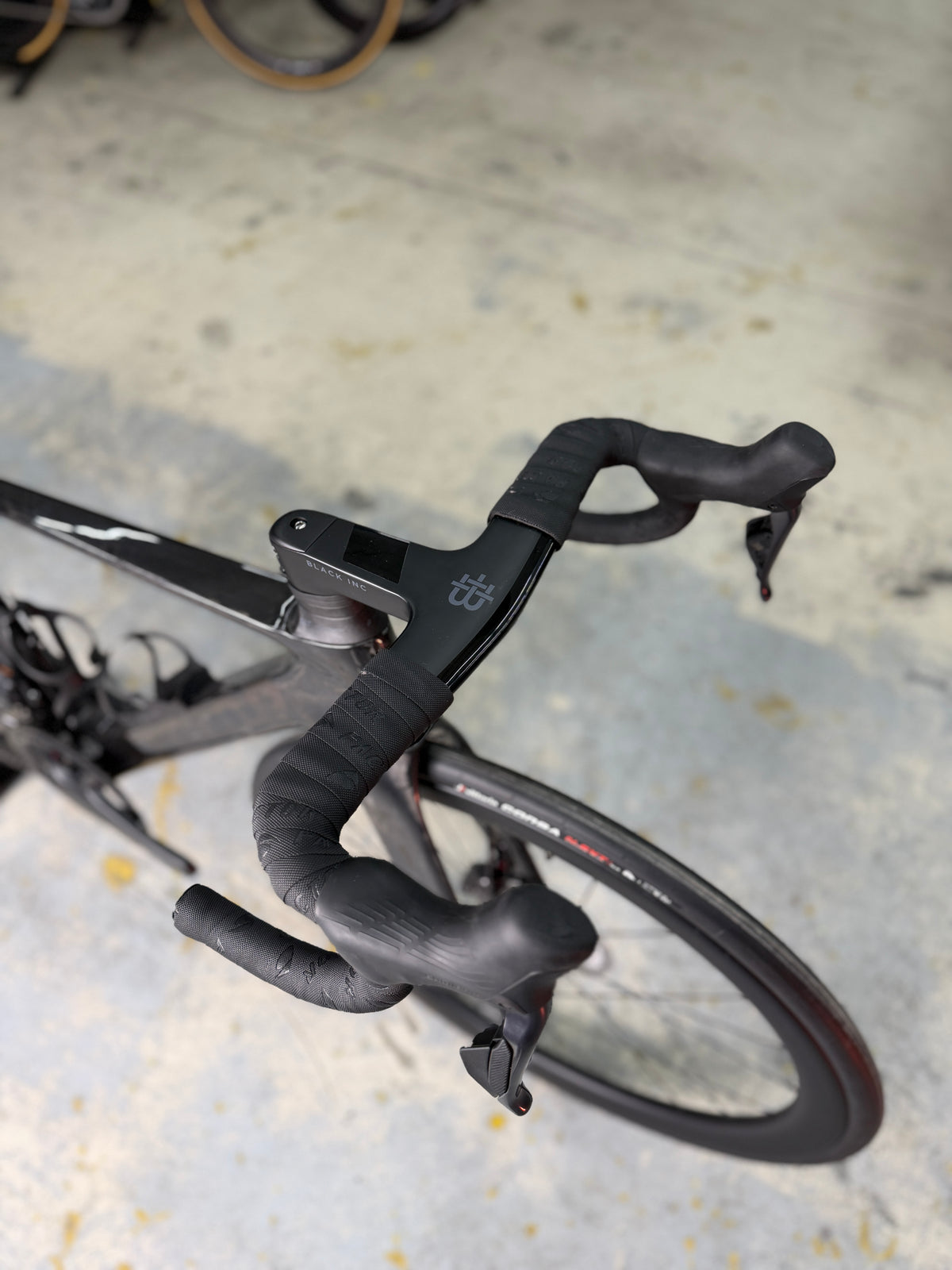 NIEUW Factor Ostro VAM Di2 Carbon Racefiets