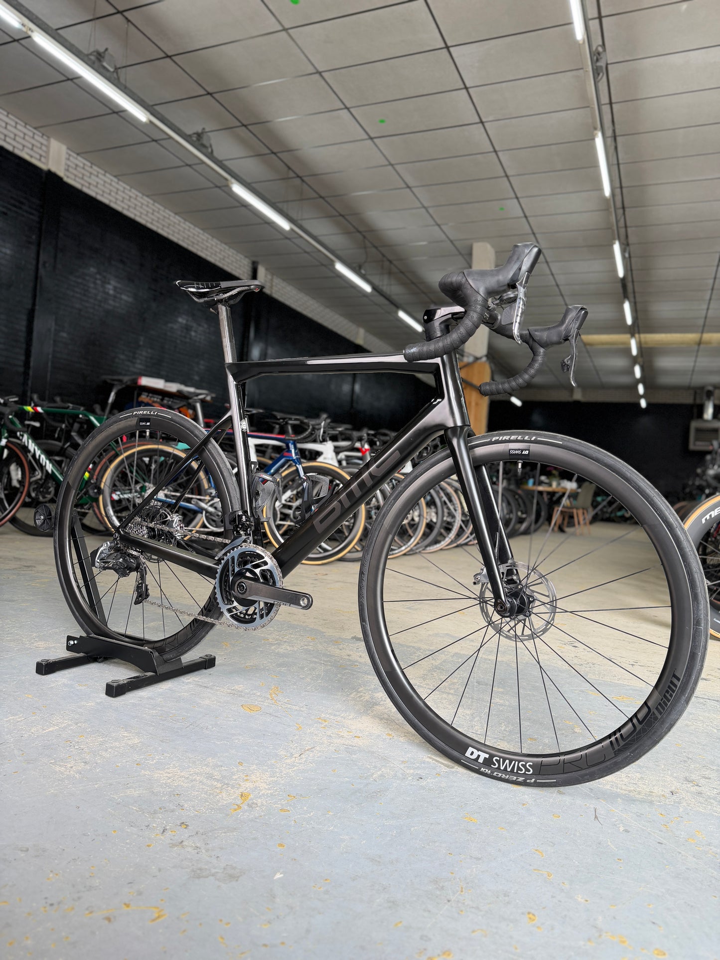 BMC Teammachine SLR01 RED eTap Carbon Road Bike