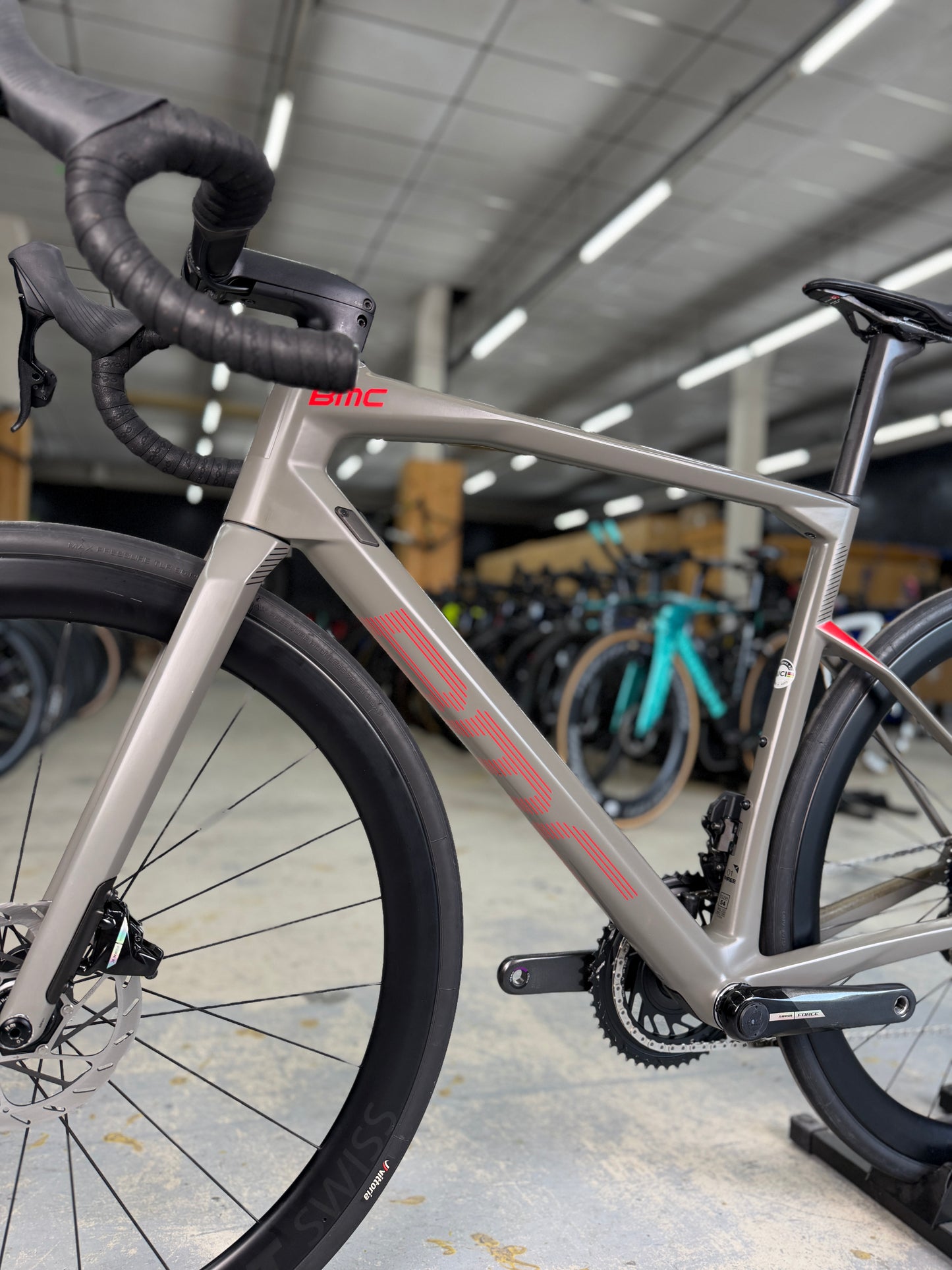 BMC Roadmachine 01 THREE AXS Carbon Racefiets