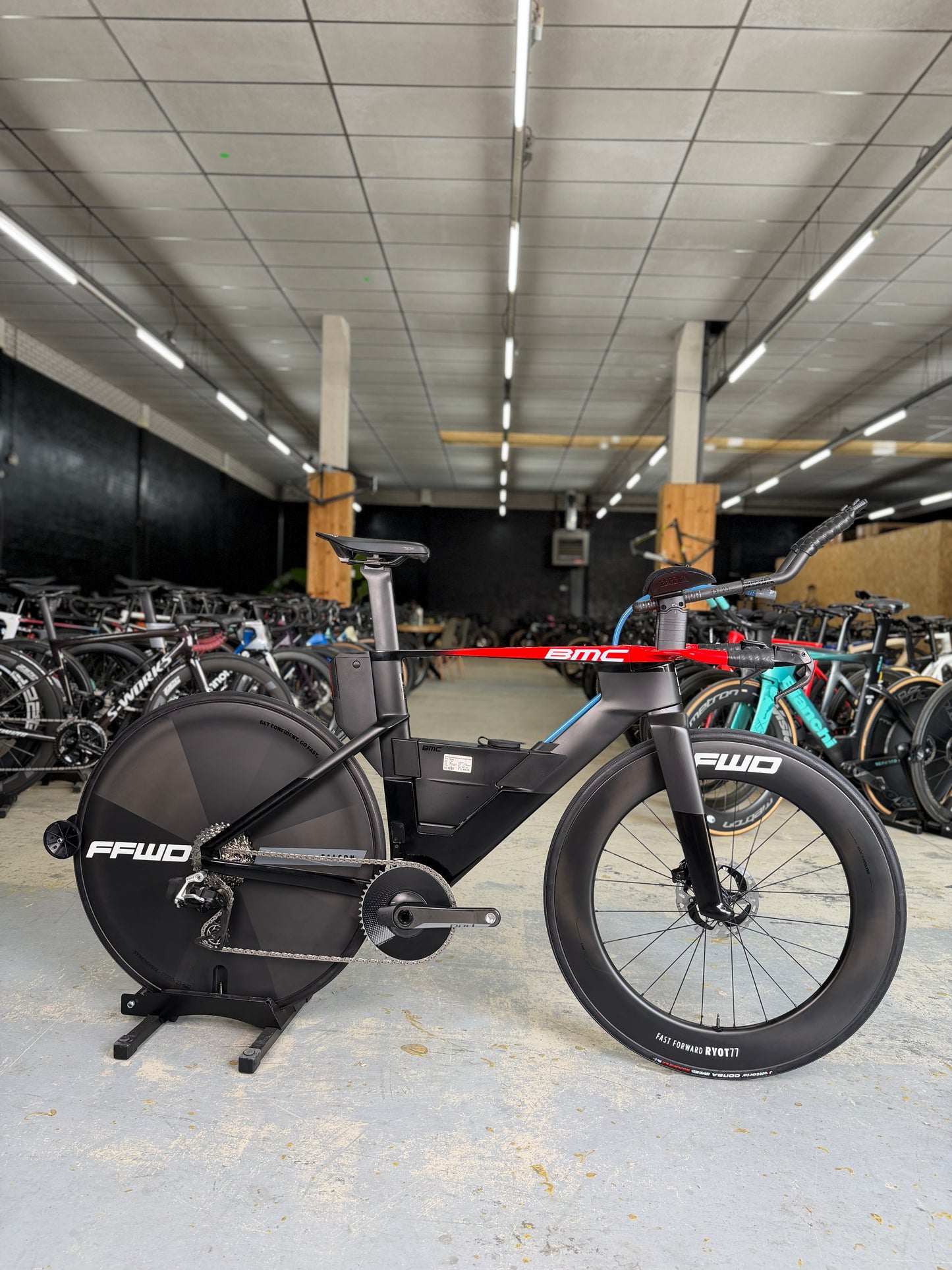 NIEUW BMC SpeedMachine 01 eTap Carbon TT