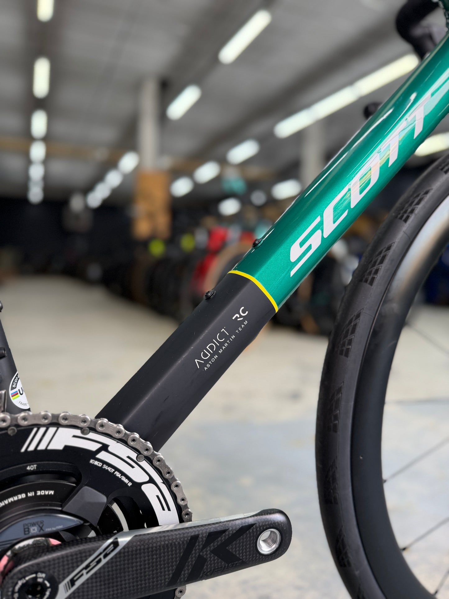 Scott Addict RC Di2 Aston Martin Carbon Racefiets