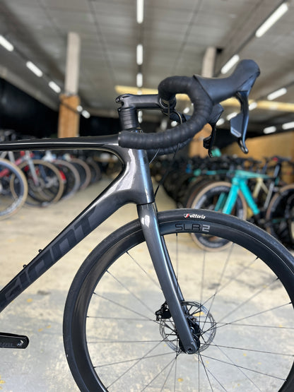 Giant Defy Advanced Pro AXS Carbon Racefiets