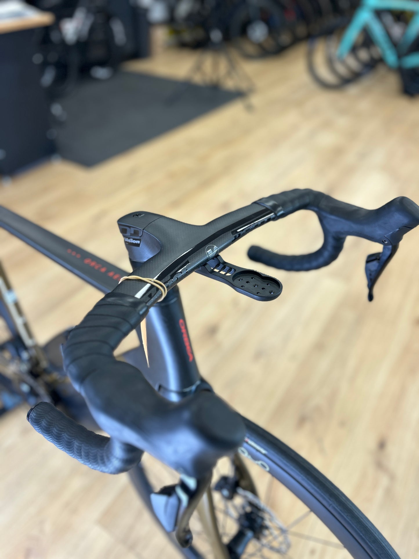 0km Showroom Model Orbea Orca Aero M30iLTD Di2 Carbon Racefiets